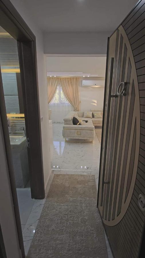 الدقي Apartment *